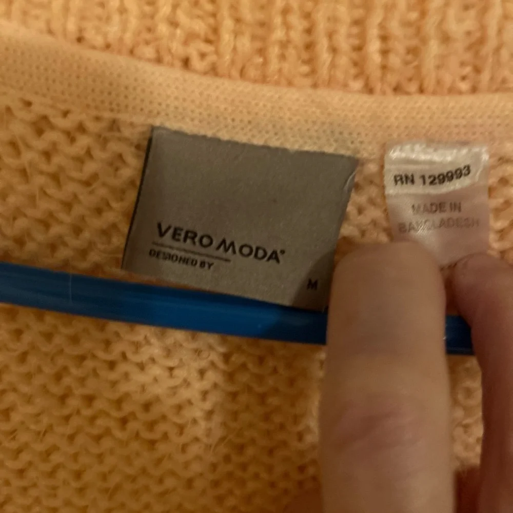 Spring Sweater - Picture 4 of 4